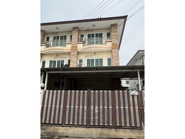 ให้เช่าทาวน์โฮม 3 ชั้นหลังมุม 4 ห้องนอน แสงวิภาโฮม ลาดพร้าว101