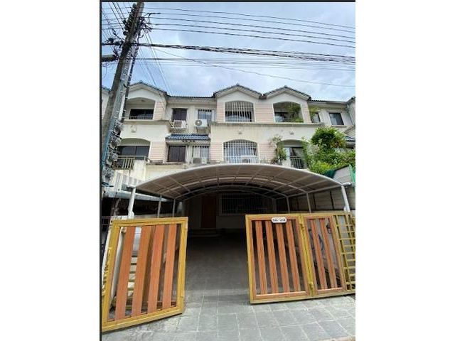 ให้เช่าทาวน์เฮาส์ 3 ชั้น บ้านกลางเมือง พระราม 9 ซอย 43 ใกล้เดอะไน