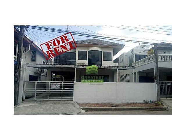 หมู่บ้านรอยัลปาล์ม วิลล่า ให้เช่าด่วน บ้านเดี่ยว 2 ชั้น เนื้อที่ 52 ตร.ว ศรีด่าน20 ถนนศรีนครินทร์ พร้อมเฟอร์ฯ หิ้วกระเป๋