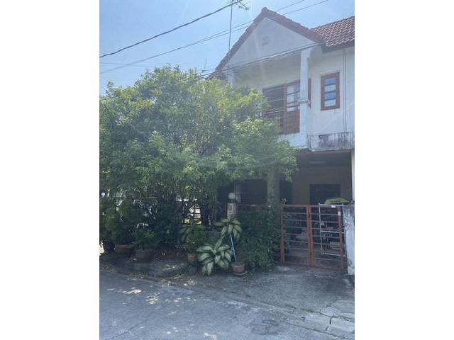 ทาวน์เฮ้าส์ 2 ชั้น หมู่บ้านลลิษา ตำบลแพรกษา