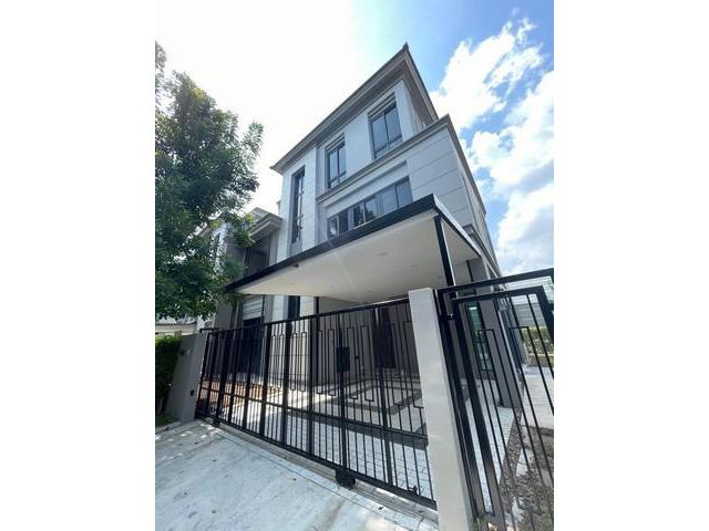 ขายบ้านแฝด 3 ชั้น เดอะซอนเน่ ศรีนครินทร์-บางนา เฉลิมพระเกียรติ ร.