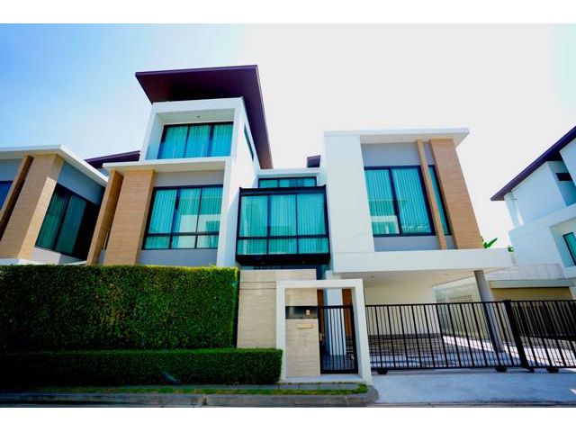 ขายบ้านเดี่ยว3ชั้น เนอวานา บียอนด์ ศรีนครินทร์