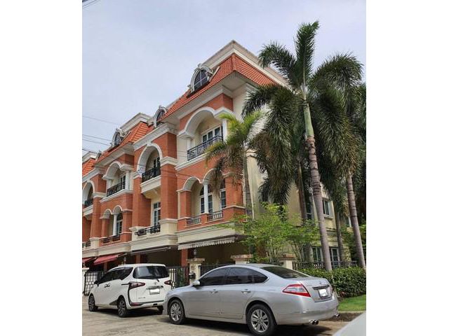 ให้เช่าทาวน์โฮม 3.5ชั้น Casa City ลาดพร้าว เลียบด่วนเอกมัย-รามอิ