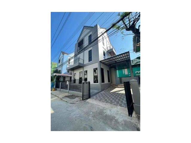 WW224W หมู่บ้านแสงอรุณ ประเวศ ถนนเฉลิมพระเกียรติ ร.9 ซอย 28 แยก 3
