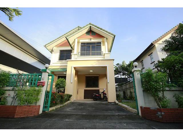 ให้เช่าบ้าน 58 ตรว. 3 ห้องนอน หมู่บ้านกัญจเพชร ซอยนวมินทร์ 74