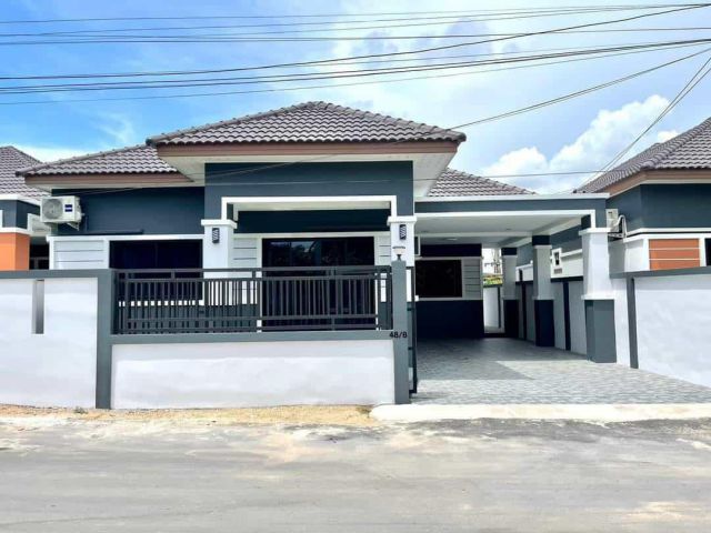 H20 ขายบ้านเดี่ยว 3 ห้องนอน สร้างใหม่ พร้อมเฟอร์นิเจอร์ ใกล้อ่างชากนอก/Brand New Single House 3 Beds For Sale Soi Thung