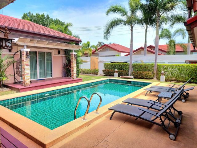 H22 ขายบ้านพักพูลวิลล่า 3 ห้องนอน ห้วยใหญ่/Fully Furnished Pool Villa 3 BR Pattaya for Sale