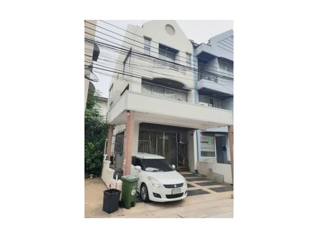 หมู่บ้านทาวน์อินทาวน์ ถนนทาวน์อินทาวน์ ซอย 8/1