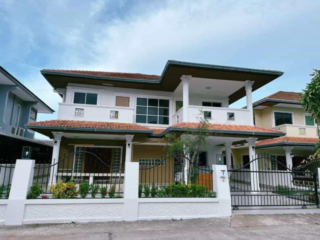 H19 บ้านเดี่ยว 2 ชั้น 4 ห้องนอน ซอยเทพประสิทธิ์/2 Storey Single House 4 Beds for rent