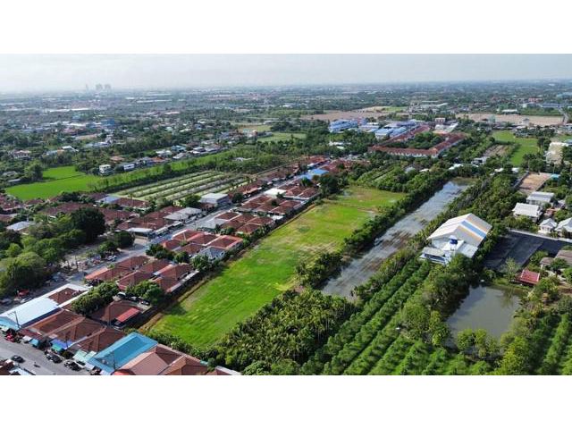 ขายที่ดินทำเลสวย  ติดหมู่บ้านพฤกษา 3 อำเภอบางบัวทอง จังหวัดนนทบุ