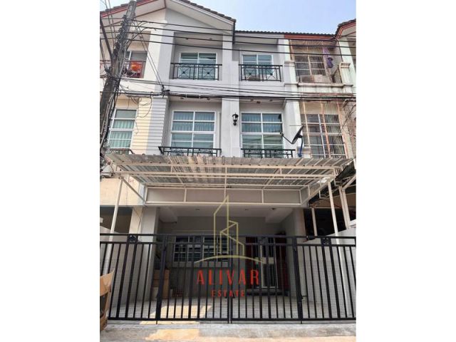 ให้เช่าทาวน์โฮม 3 ชั้น ย่าน สุขุมวิท 52 ใกล้ BTS อ่อนนุช เพียง500