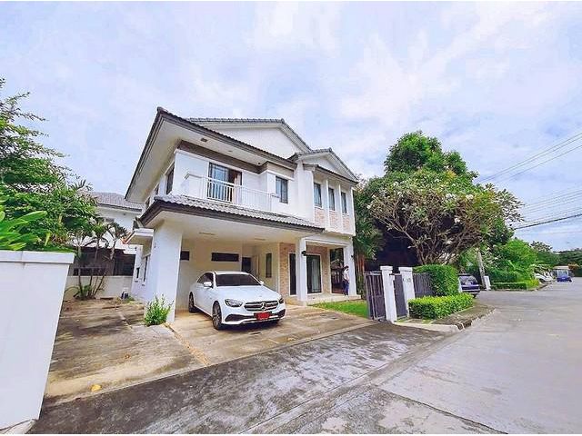 ให้เช่าบ้านเดี่ยว 2 ชั้น หลังมุม โครงการมัณฑนา เลค วัชรพล สุขาภิบ