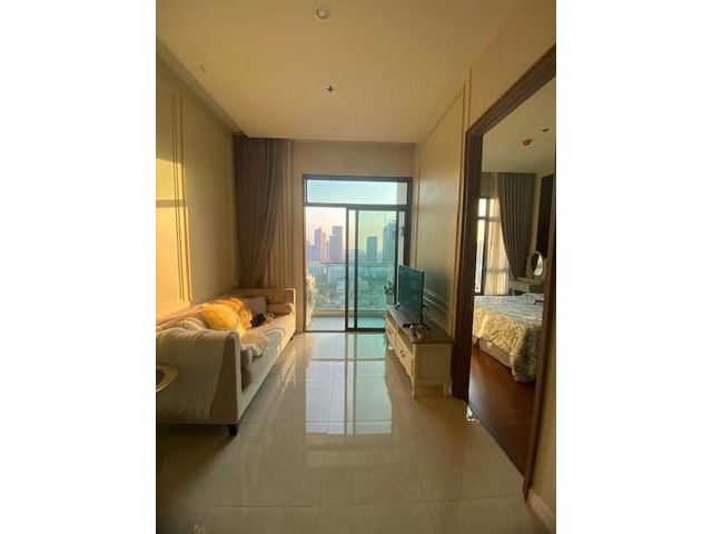 Mayfair Place 50 safe