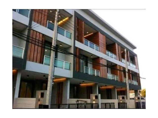 ให้เช่าด่วน ทาวน์โฮม 3 ชั้น โครงการ Block Office เหมาะทำ Home Off