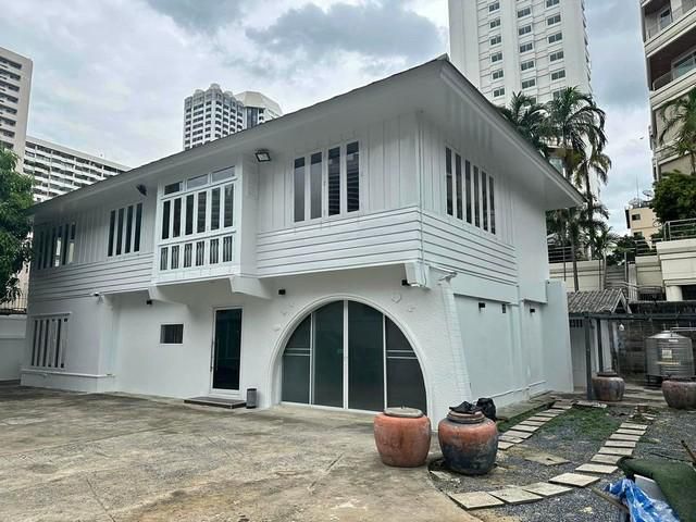 ให้เช่าบ้านเดี่ยว 2 หลัง ในพื้นที่เดี่ยวกัน พื้น 155 ตร.วา  สุขุมวิท 2 สปา คลินิก หรือออฟฟิศได้