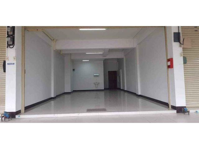 ให้เช่าอาคารพาณิชย์ 3ชั้น ติดถนนราษฎร์พัฒนา ซอยมีสทีส