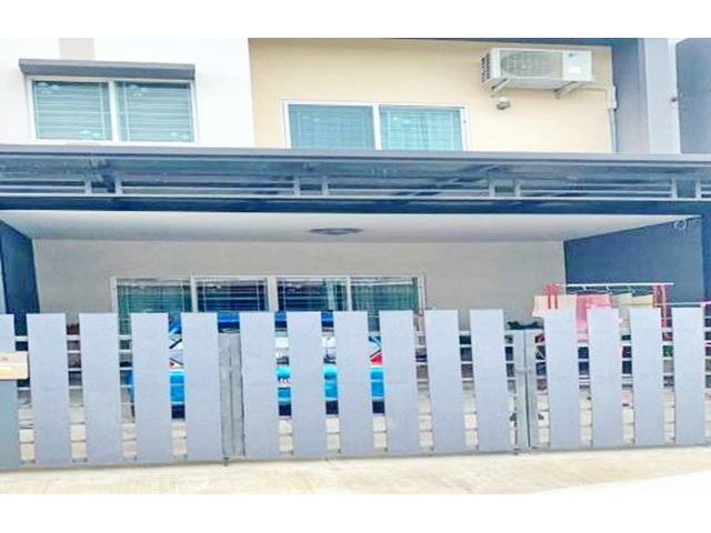 บ้านทาวน์โฮม 2 ชั้น เฟอร์ครบ สารสาสน์วิเทศสา ตลาดวงศกร  3นอน แอร์