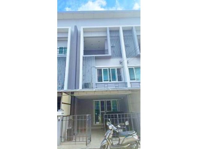 พร้อมเฟอร์  ปัญญาอินทรา วงแหวน-รามอินทรา คู้บอน MRT ทาวน์โฮม 3 ชั