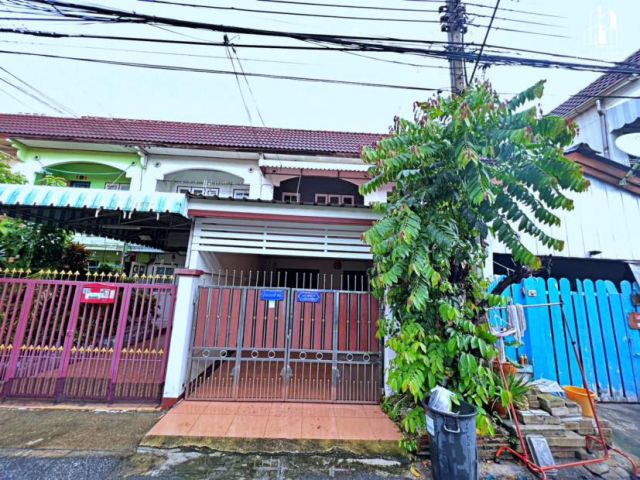 ขายทาวน์เฮ้าส์ หมู่บ้านอัญชลี สนามบินน้ำ ซอยนนทบุรี 42 ใกล้ MRT สายสีม่วงสถานีแยกนนทบุรี พร้อมโอน