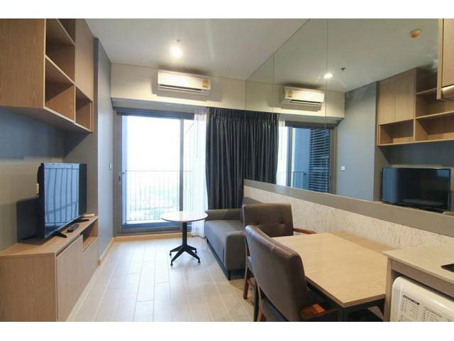 ให้เช่าคอนโด Whizdom Connect Sukhumvit ขนาด 1 ห้องนอน, วิวสวนโล่