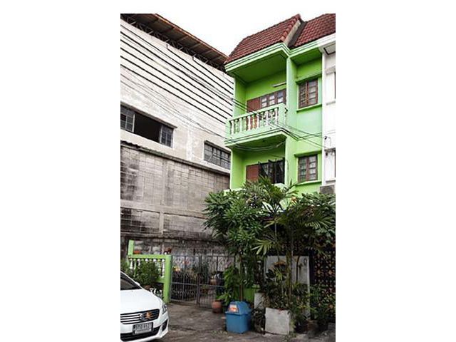 ขายทาวน์เฮ้าส์ 3 ชั้น หมู่บ้านเพชรเกษม 2 เขตบางแค