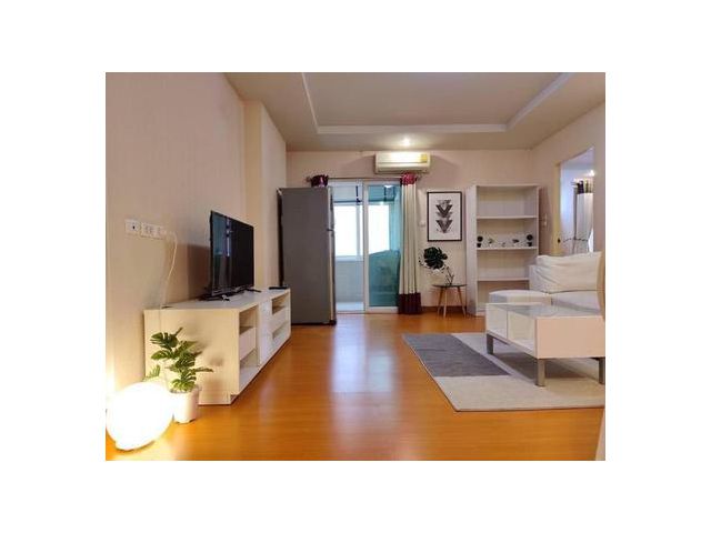 แฮปปี้ คอนโด รัชดา 18 1 ห้องนอน