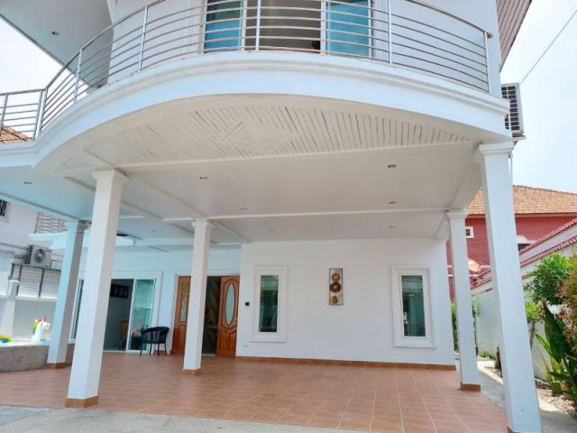 ขายพูลวิลล่า พัทยา 5ห้องนอนเฟอร์ครบ(Pool villa at Pattaya Land office )