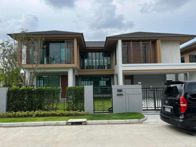 ขาย- บุราสิริ วัชรพล/ พท.113.5 ตร.ว/ 284 ตร.ม/4 ห้องนอน/5 ห้องน้ำ/ ขาย 23.9 ล้าน