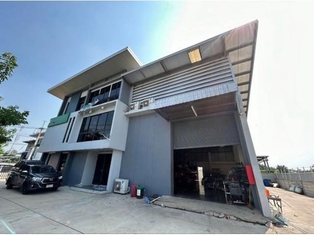 ให้เช่าโกดัง 238 ตร.ว พื้นที่ใช้สอยโกด้ง 470 ตรม. ออฟฟิศ 3 ชั้น ติดถนน โซนลำลูกกาคลอง 9