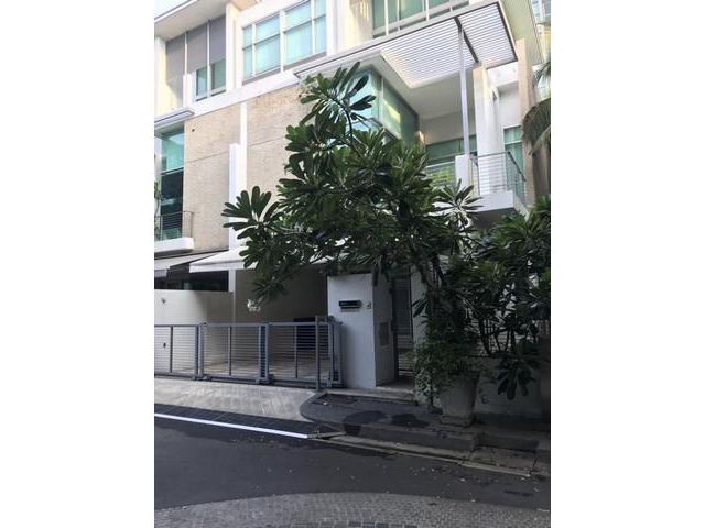 ให้เช่าทาวน์โฮม 3ั ชั้น โครงการThe Landmark Residence