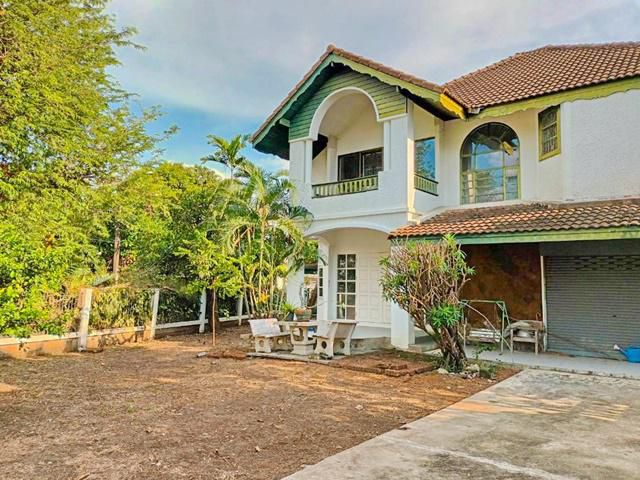 รามคำแหง 110 4-5นอน  แอร์ 6 สัมมากร บ้านหลังมุมใหญ่ 125 ตรว.