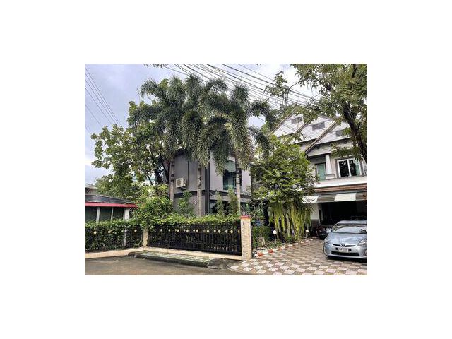 JJ353 ขาย บ้านเดี่ยว 2ชั้น พร้อมอาคาร หมู่บ้าน บ้านพัฒนาการ