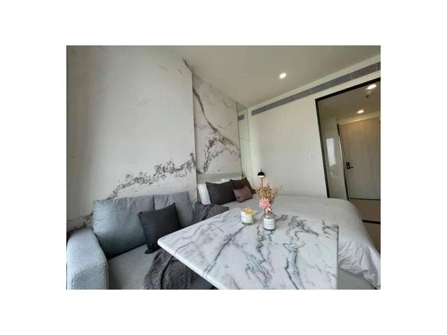 แมสซารีน รัชโยธิน ห้องสตูดิโอ