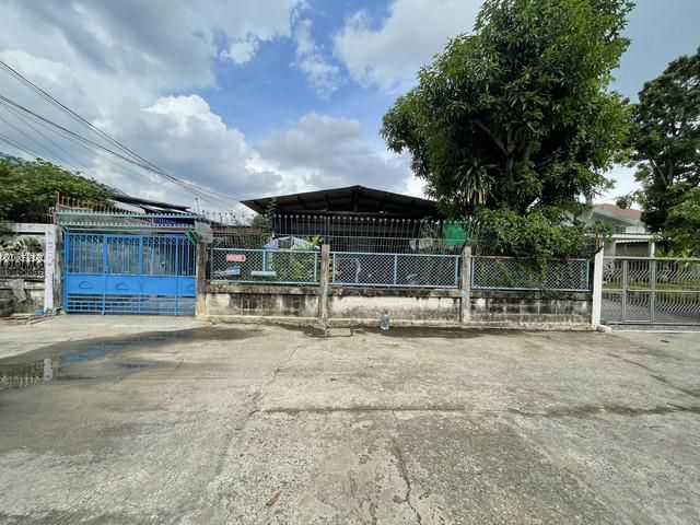 ขายที่ดินพร้อมบ้านเดี่ยวชั้นเดียว 74 ตรว.ม.ศรีนครพัฒนา นวมินทร์ 2