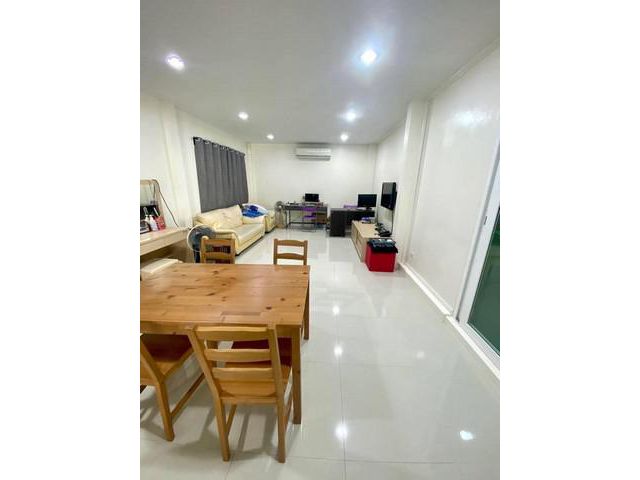 หมู่บ้านวรารมย์ QHouse