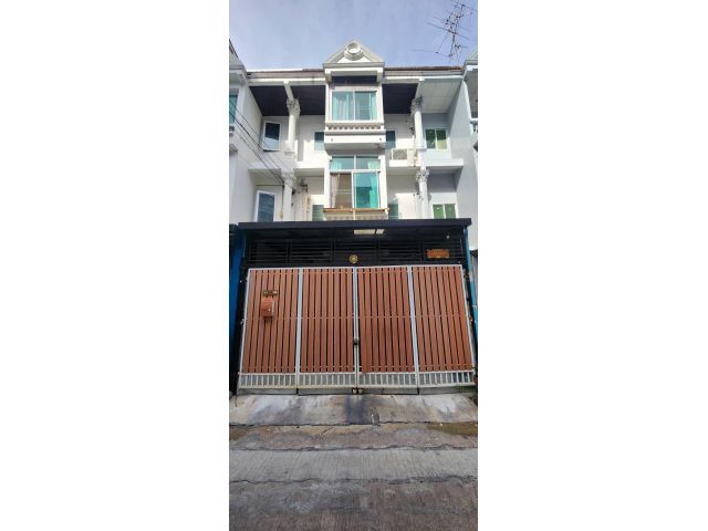 ขายทาวน์โฮม3ชั้น 20ตรว. แยกเตาปูน