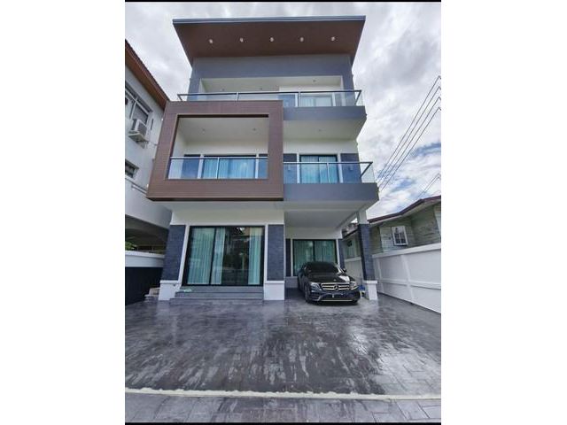 ขายบ้านเดี่ยว สไตล์โมเดิร์น บ้านใหม่ ซ.สุขุมวิท 65 ใกล้ BTS เอกมั