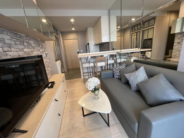 M Thonglor Ekkamai 12 for rent ( Pet friendly ) 2 bedrooms 2 bathrooms 55 sqm. rental 50,000 baht/month