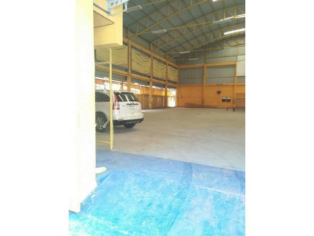 Werehouse for rent ให้เช่าโกดังย่านอ่อนนุช สุขุมวิท50 เขตคลองเตย พท.ใช้สอย 900 ตร.ม.พร้อมออฟฟิศ
