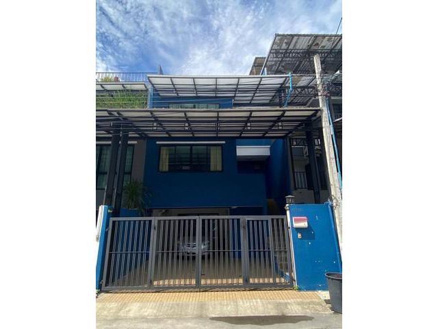 ให้เช่าโฮมออฟฟิศ 5 ชั้น 250 ตร.ม. ซอยลาดพร้าว 41 ใกล้ MRT ลาดพร้า