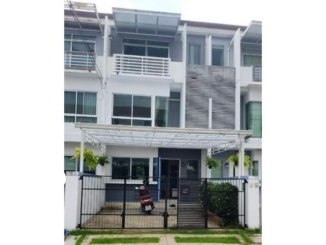 ขายทาวน์โฮม3 ชั้น หมุ่บ้าน บ้านใหม่พระรามเก้า ศรีนครินทร์