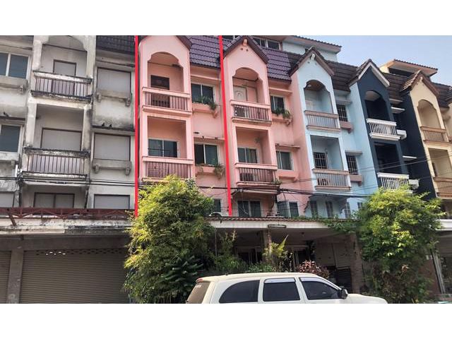 ขายอาคารพาณิชย์ 3 ชั้น หมู่บ้าน ยิ่งโอฬาร ซอย วิภาวดีรังสิต 43