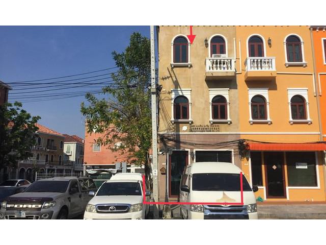 ขายอาคารพาณิชย์ 3 ชั้น เวนิส ดิไอริส วัชรพล บางเขน