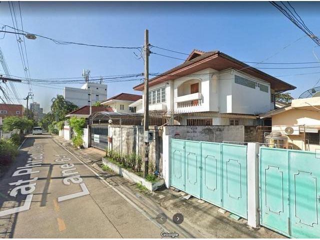ขายบ้านเดี่ยว 2 ชั้น 72 ตรว. 5 ห้องนอน ซอยลาดพร้าว 35 เขตจตุจักร