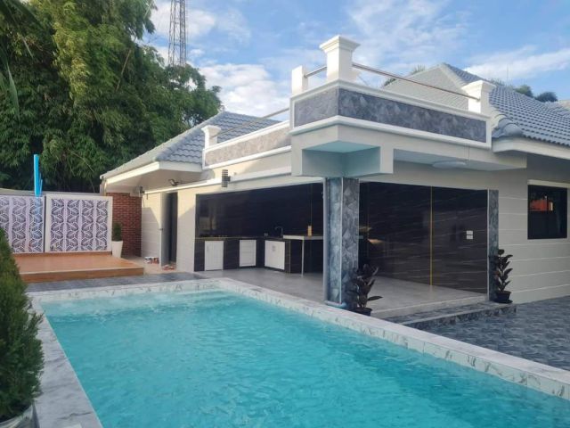H64 บ้านเดี่ยวพร้อมสระว่ายน้ำ 3 ห้องนอน ใกล้ถนนสุขุมวิทพัทยา/Sale Pool Villa 3 Beds Near Jometien Beach