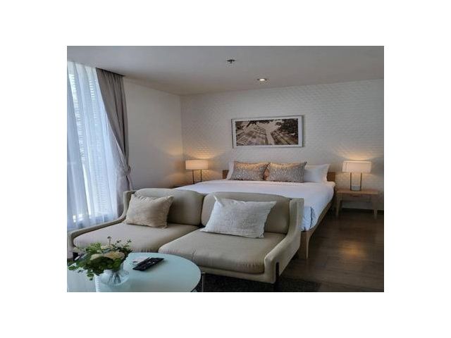 พาร์ค ออริจิ้น พร้อมพงษ์ ห้องสตูดิโอ