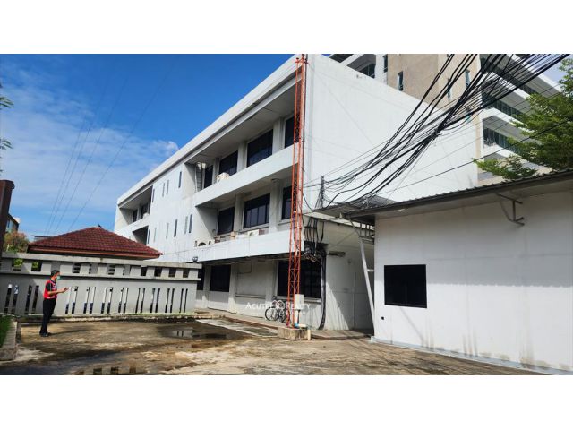 ให้เช่าอาคารสำนักงาน 3 ชั้น ขนาด 1,370 ตร.ม. ประชานิเวศน์
