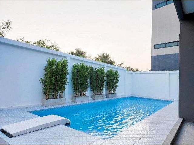 ให้เช่าบ้านเดี่ยว 3ชั้น ตกแต่งสวยพร้อมอยู่ ใกล้นิคมอมตะ ชลบุรี