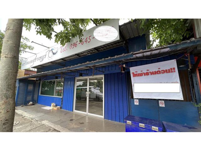 ให้เช่าพื้นที่ร้านค้า 2 คูหาริมถนนวัชรพล เหมาะค้าขายสินค้าทั่วไป ทำเลดี เดินทางสะดวก เช่า 17000 บ/ด โทร 093-9594717