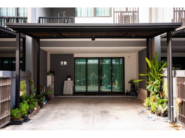 ให้เช่าทาวน์โฮม 3ชั้น โครงการเพล็กซ์ เรสซิเดนซ์ นวมินทร์111